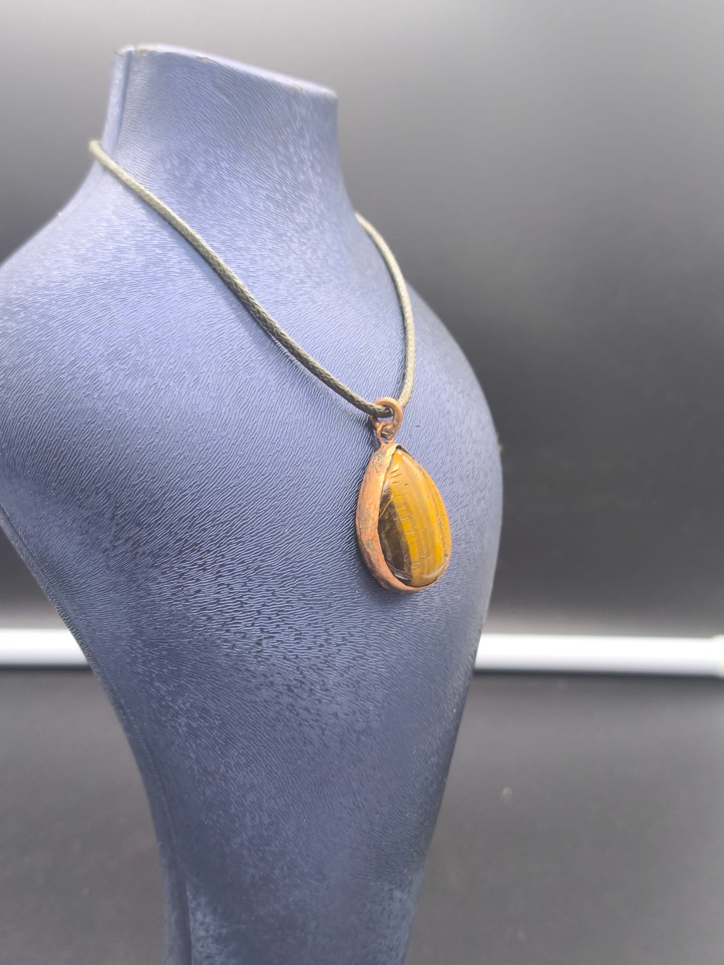 Kaplan Gözü Bakır Kolye