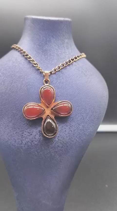 Akik Taşlı Yonca Kolye